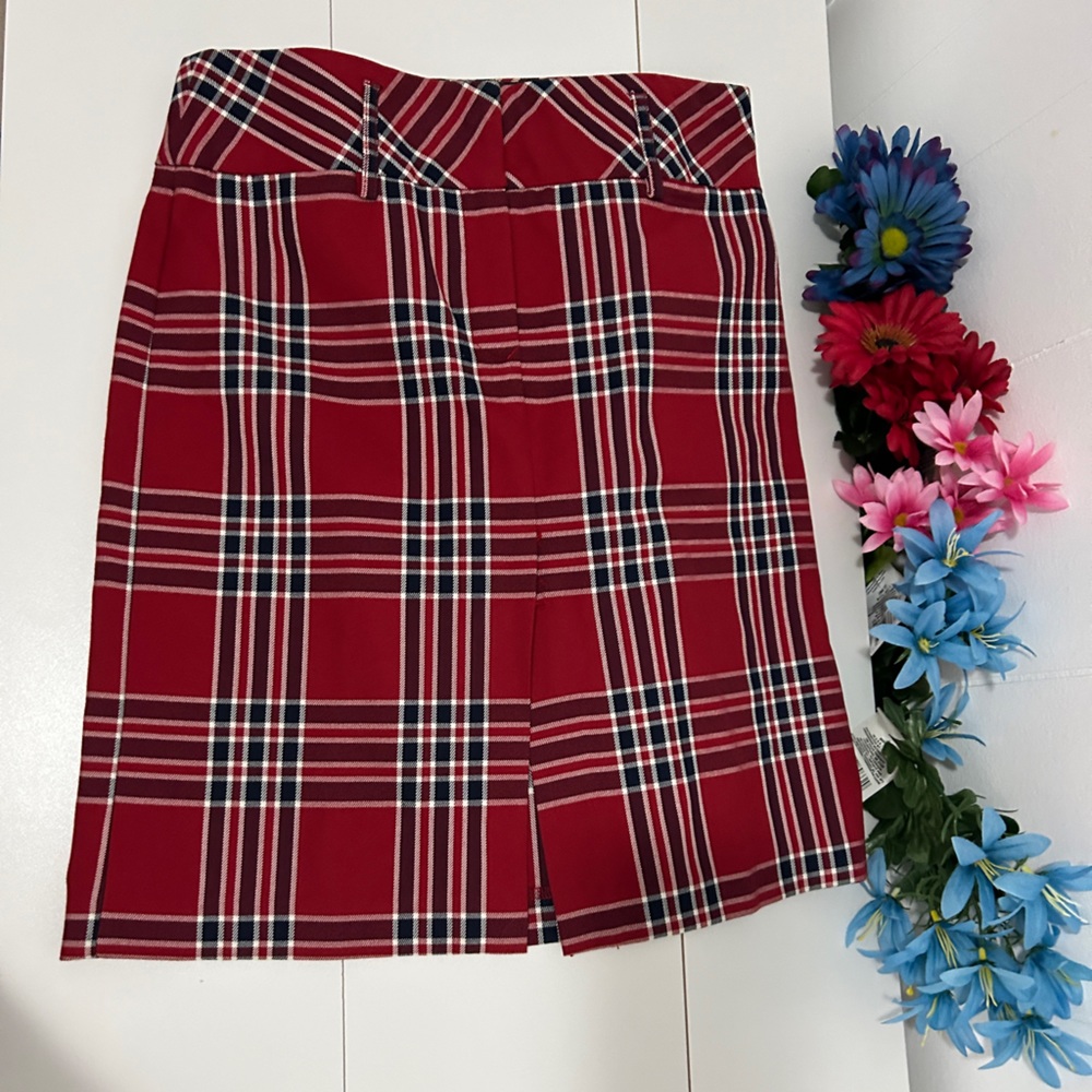 Plaid skirt. Size 4.